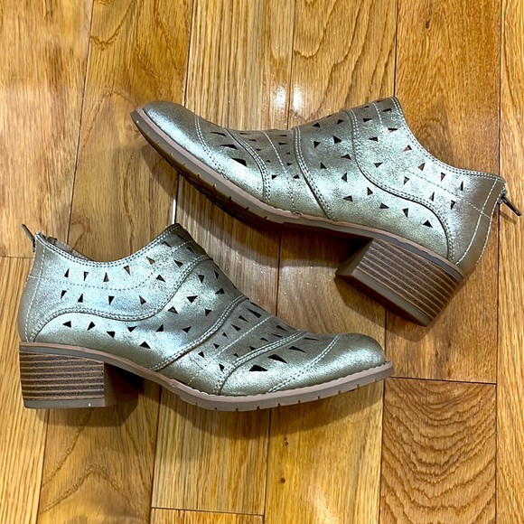 Cut Out Booties - Picture 8 of 8